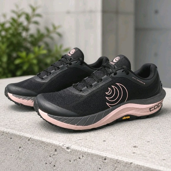 Topo Shoes - Topo Shoes Womens 9 MTN Racer 3 Black Pink Vibram Road Running Athletic